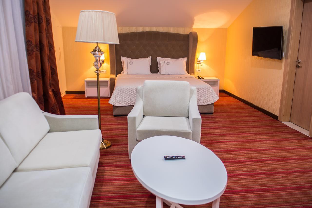 Santa Quaranta Premium Resort Sarandë エクステリア 写真