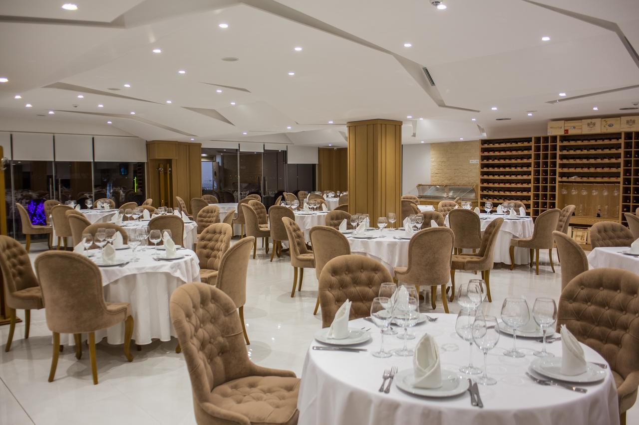 Santa Quaranta Premium Resort Sarandë エクステリア 写真